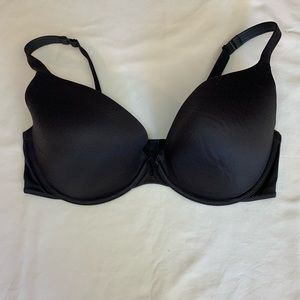 Black padded bra